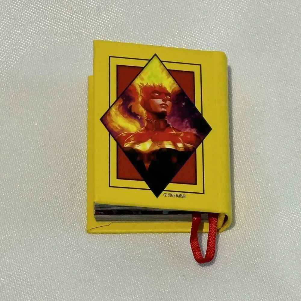 Captain Marvel : The Tiny Book of Earth's Mightiest Hero, Hardcover by Reed, …